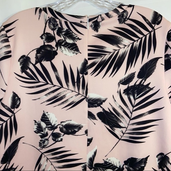 ✨SOLD✨ F21 • Palm Print Mini Dress - Picture 4 of 4